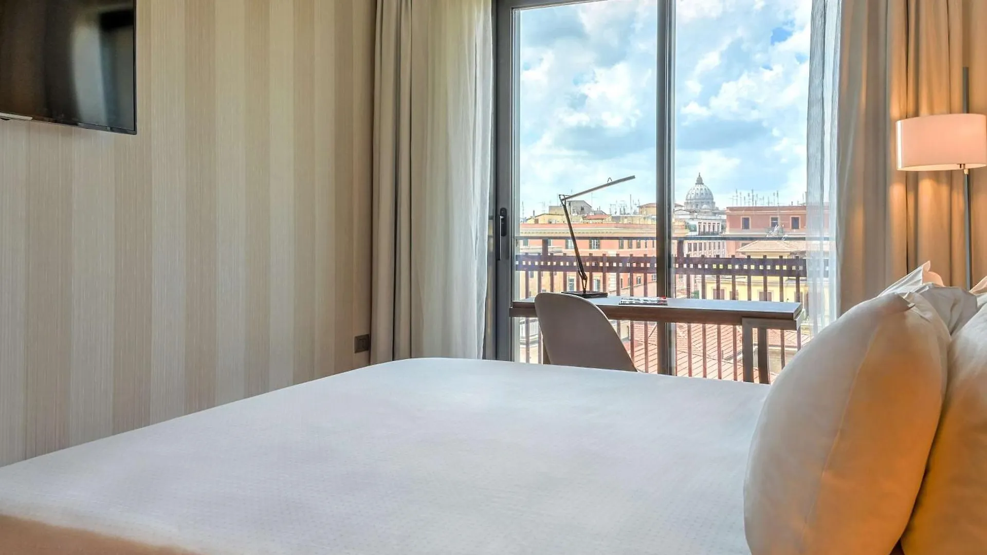 ****  Отель Nh Collection Roma Centro Италия